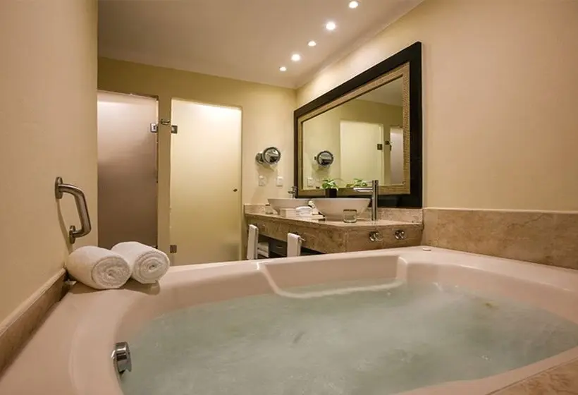Junior swim-up suite, El Dorado Royale, All & More Inclusive - Adults Only