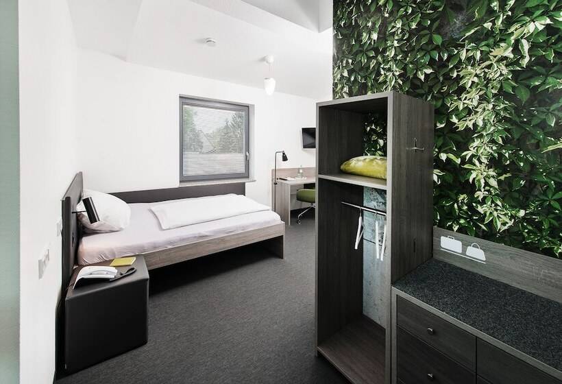 חדר סטנדרט יחיד, Inndependence