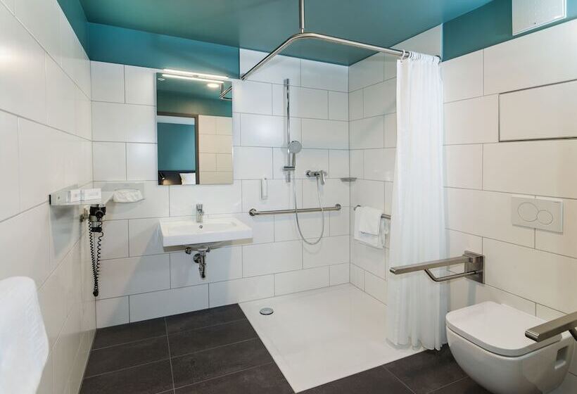 חדר סטנדרט, Inndependence