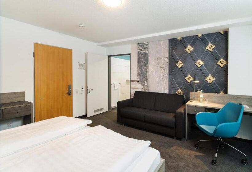 חדר סטנדרט, Inndependence