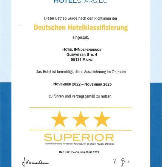 חדר קומפורט, Inndependence