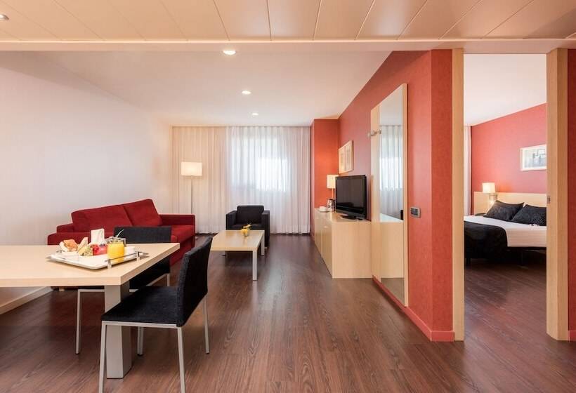 패밀리 룸, Civis Luz Castellón 4s