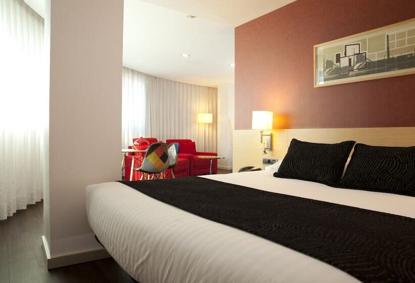 이그제큐티브 룸, Civis Luz Castellón 4s