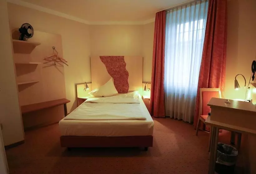 اتاق اکونومی, Petul An Der Zeche