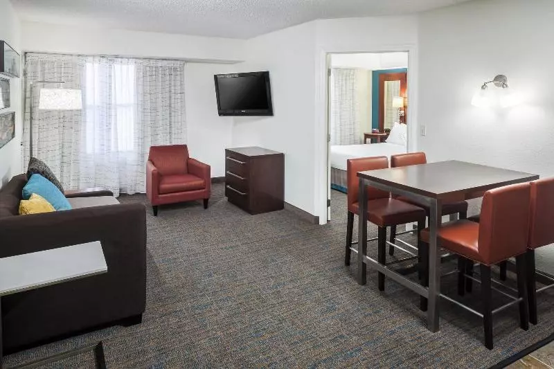 スイート, Residence Inn Kansas City Overland Park