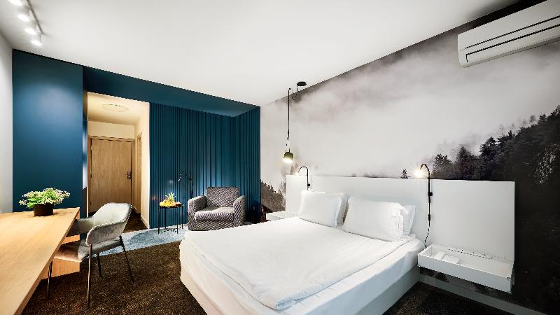 غرفة قياسية مطلّة علي البحر مزوَّدة بشُرفة, Sheraton Oceanfront