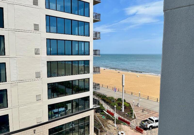 스탠다드 룸 킹사이즈 침대, Sheraton Oceanfront