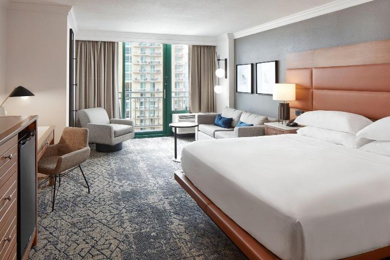 غرفة قياسية سرير كينج, Sheraton Oceanfront