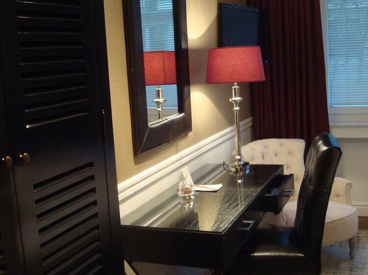 标准单人间, Sir & Lady Astor