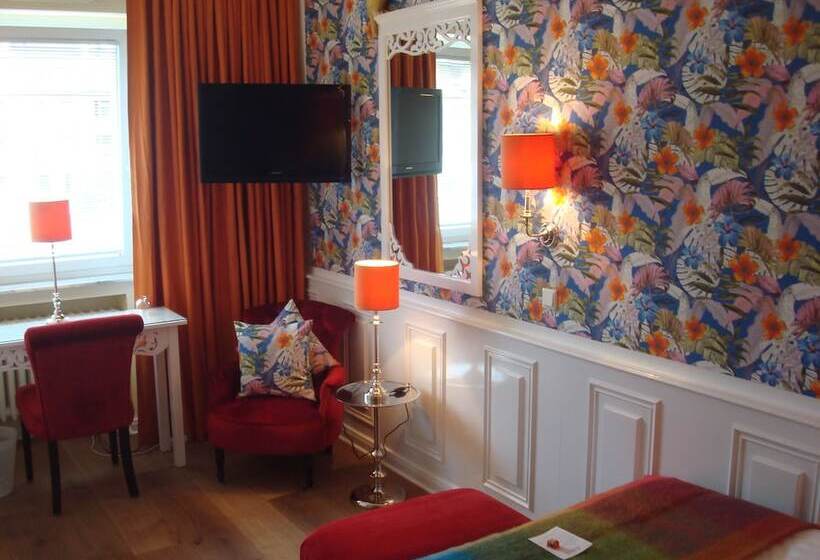 高级单人间, Sir & Lady Astor