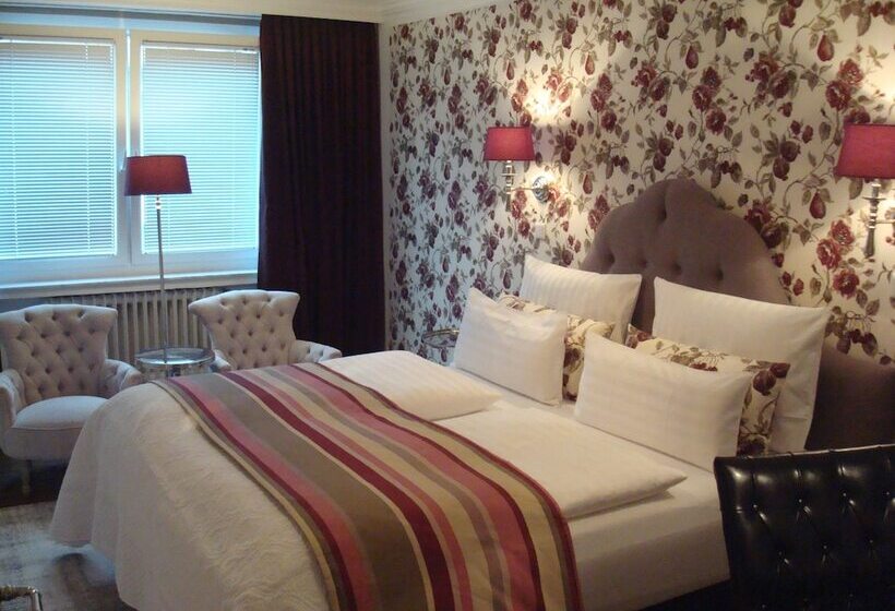 高级大房间, Sir & Lady Astor