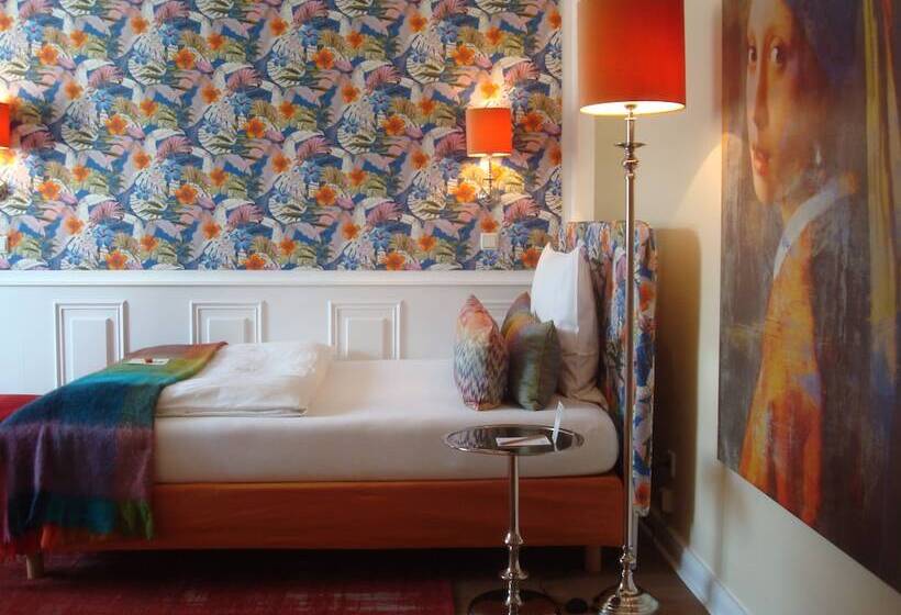 商务房间, Sir & Lady Astor