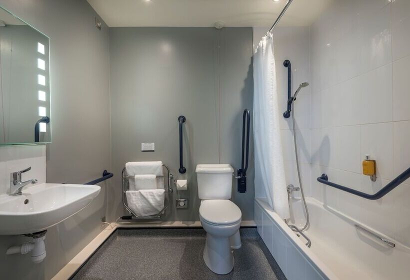 Номер Superior, The Swan Hotel, Stafford, Staffordshire