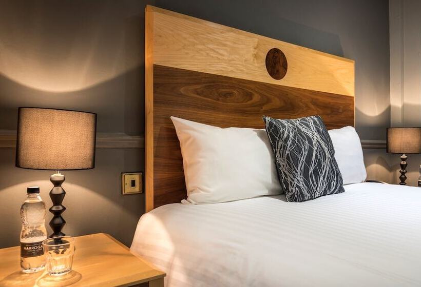 Номер Deluxe, The Swan Hotel, Stafford, Staffordshire