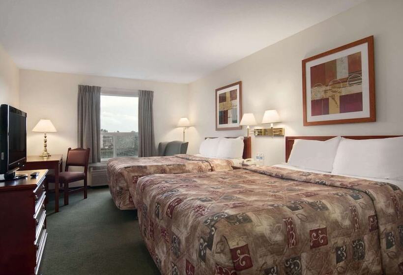 Номер Deluxe, Travelodge By Wyndham Stony Plain