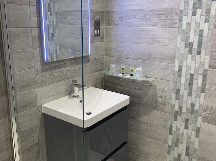 חדר אקזקיוטיב, The Trouville Bournemouth