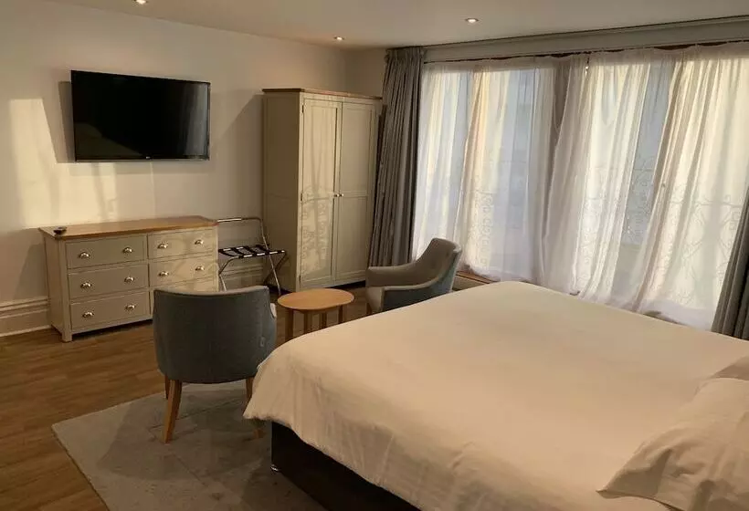 اتاق اجرایی, The Trouville Bournemouth