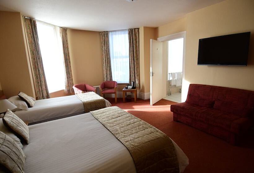 חדר משפחתי, The Trouville Bournemouth