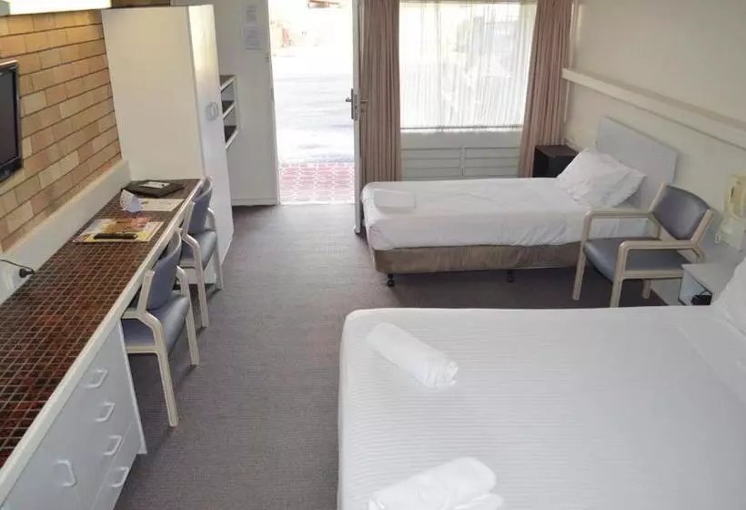 Economy Triple Room, Wanderlight Motor Inn