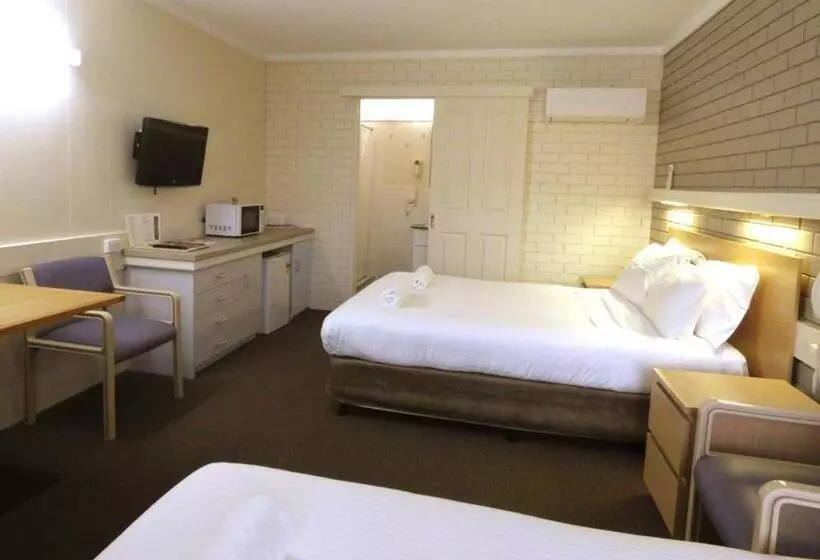 Economy Triple Room, Wanderlight Motor Inn