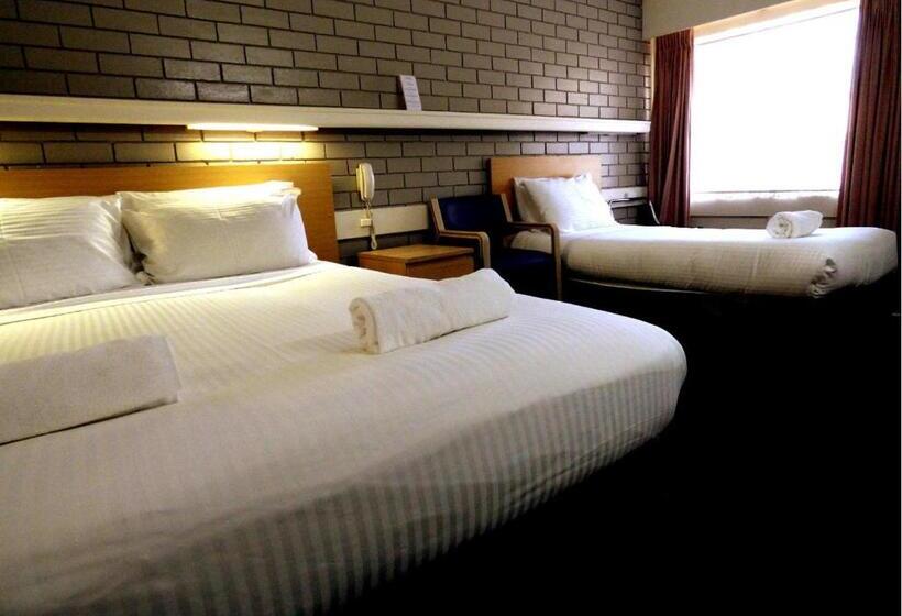 חדר אקונומי לשלושה, Wanderlight Motor Inn