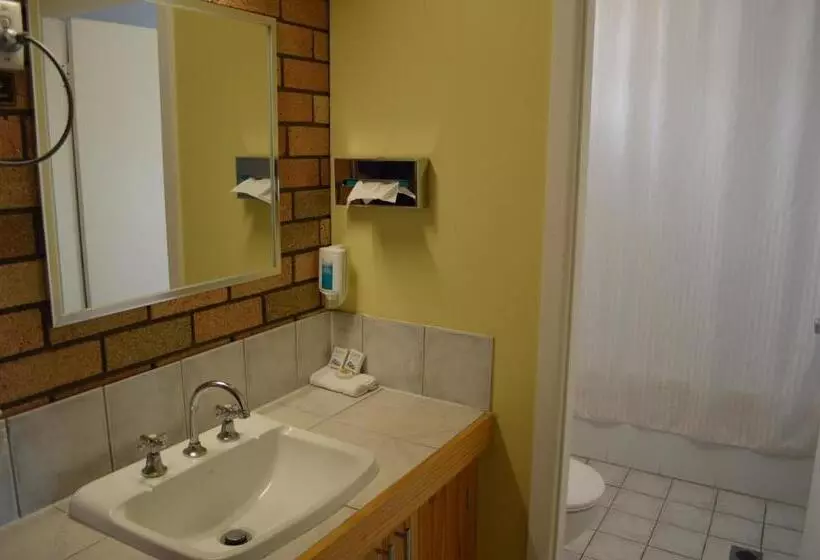Classic Quadruple Occupancy Room, Wanderlight Motor Inn
