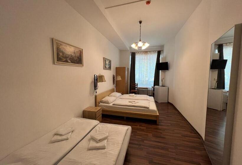 اتاق استاندارد چهار تخته, Pension Spree