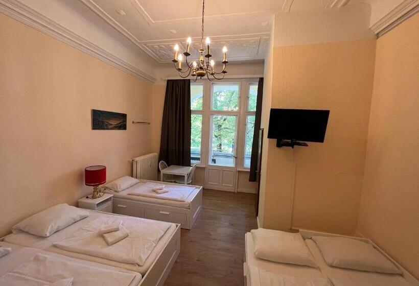 اتاق خانوادگی, Pension Spree