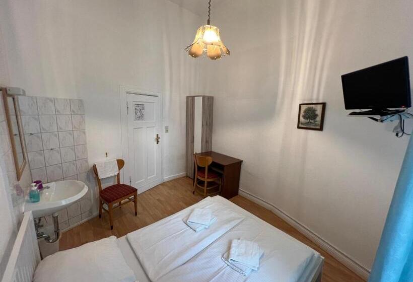 اتاق استاندارد با سرویس بهداشتی مشترک, Pension Spree