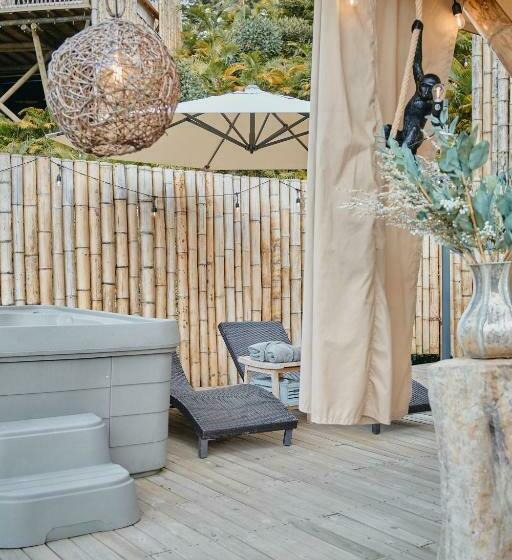 غرفة قياسية ثلاثية, Atma Eco Village