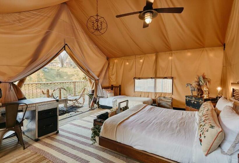 غرفة قياسية ثلاثية, Atma Eco Village