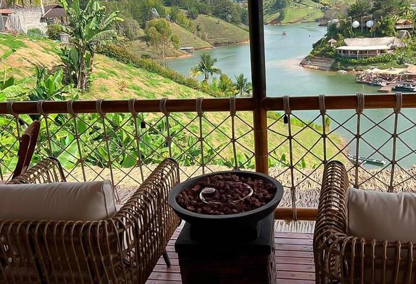 جناح عائلي, Atma Eco Village