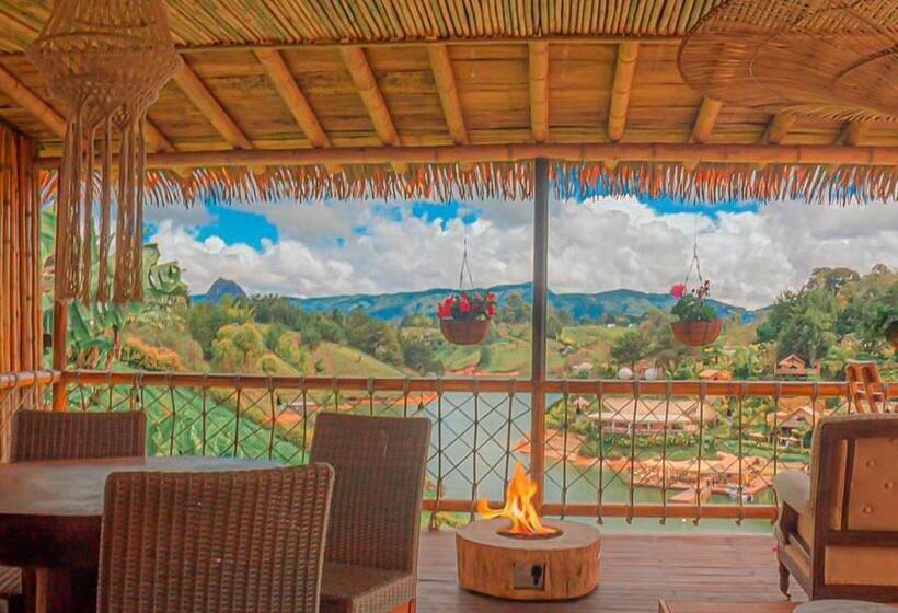 جناح عائلي, Atma Eco Village