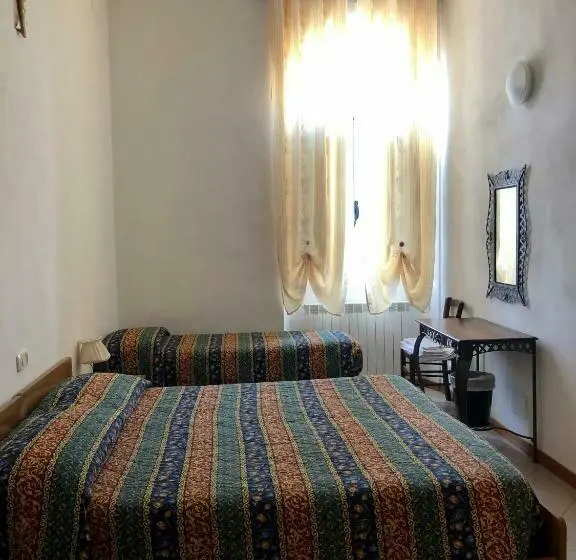 スタンダードトリプルルーム, Residenza Pitigliano Gens Petilia   Nuova Gestione