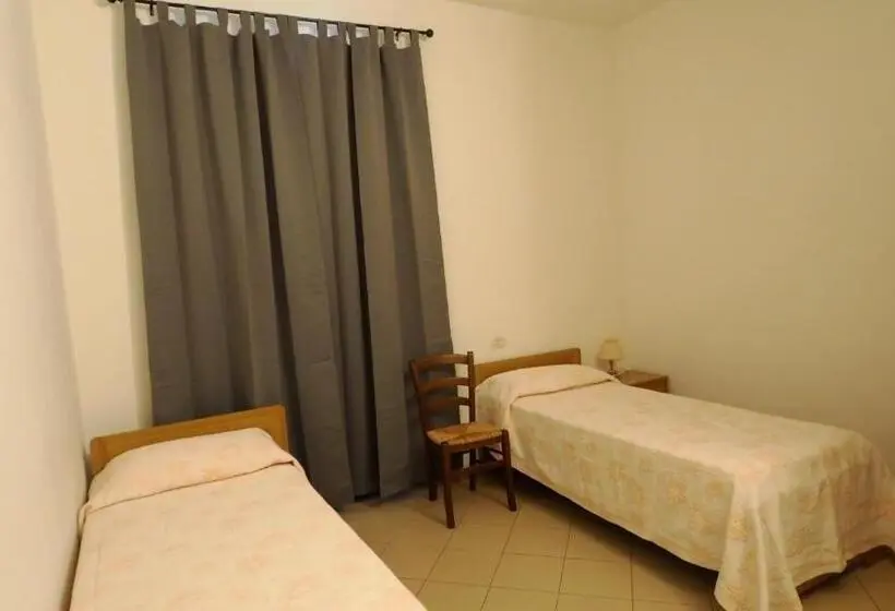 スタンダード４人部屋, Residenza Pitigliano Gens Petilia   Nuova Gestione