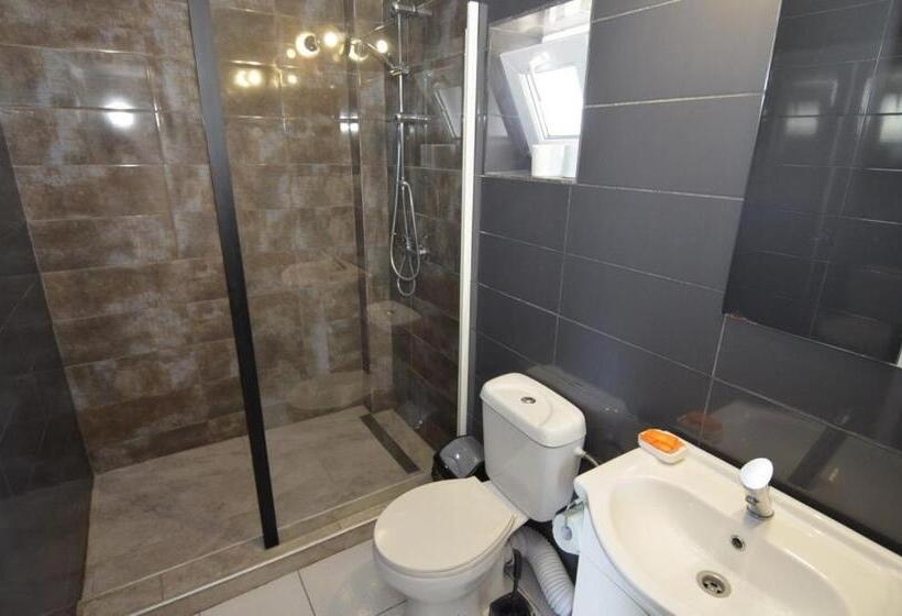 バルコニー付きスタンダードトリプルルーム, Glow Guesthouse Costinesti