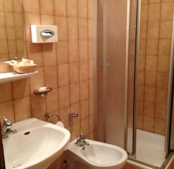 标准三人间, Bad Winkel