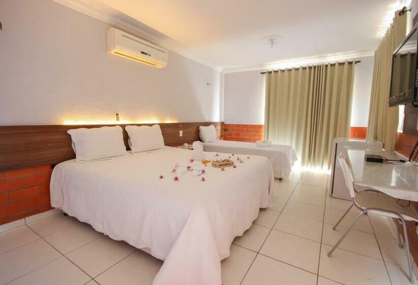 غرفة قياسية ثلاثية, Colonial