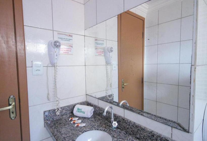 غرفة قياسية رباعية, Colonial