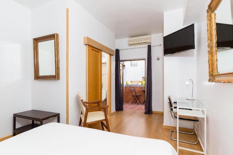 شقة غرفة واحدة, Bridgewater Apartments