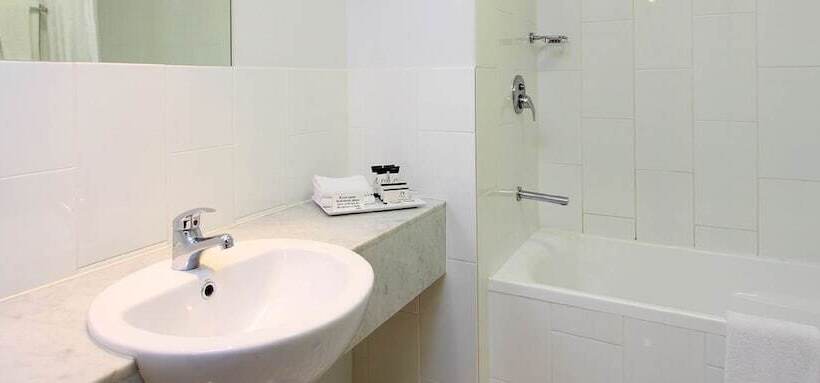 דירת חדר, Brisbane International Virginia