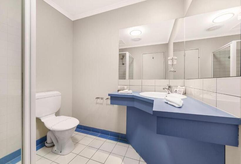 اتاق استاندارد سه نفره, Ciloms Airport Lodge