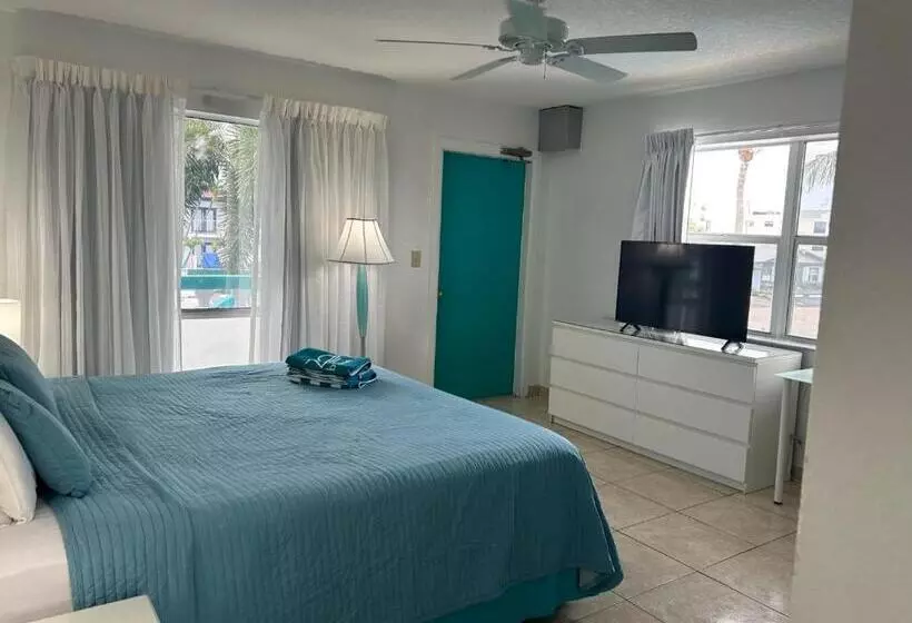 اتاق استاندارد با تخت بزرگ, Horizon By The Sea Inn