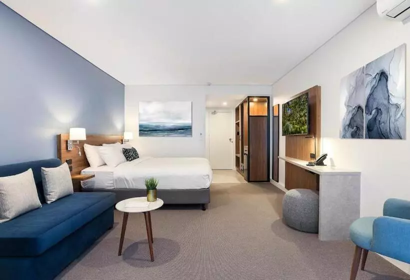 スタンダードスタジオ, Killara Hotel & Suites