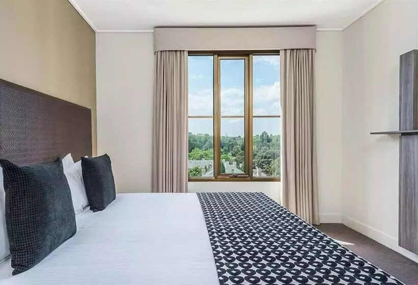 Standard-studio, Mantra On Jolimont Melbourne