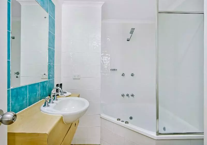استودیوی استاندارد, Mantra Portsea