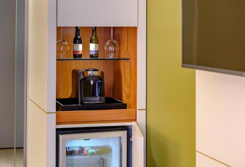 غرفة برستيج, Mercure  Kamen Unna