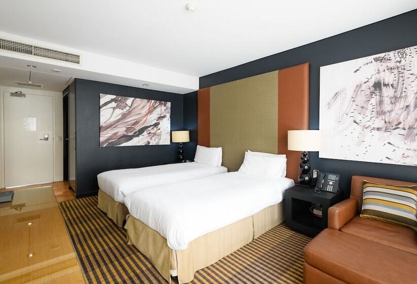 اتاق استاندارد, Lakeside Hotel And Conference Centre