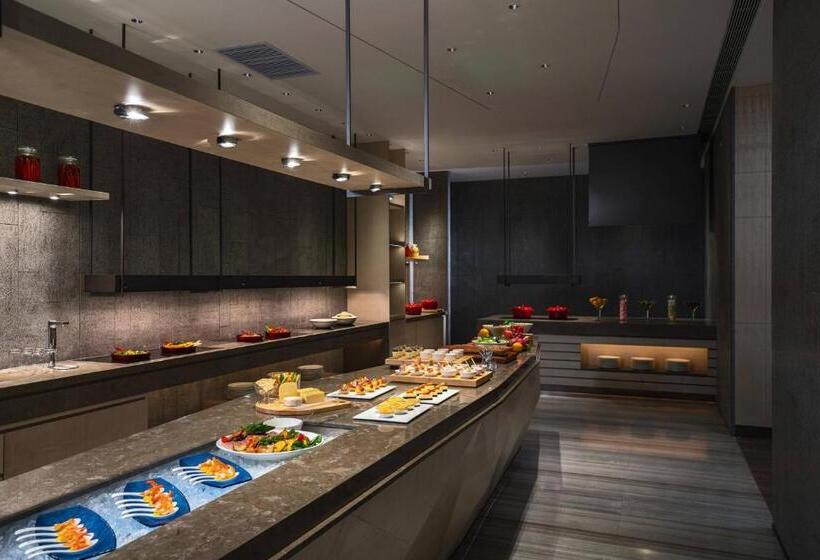 Люкс Executive Кровать Кинг, Renaissance Shenzhen Luohu
