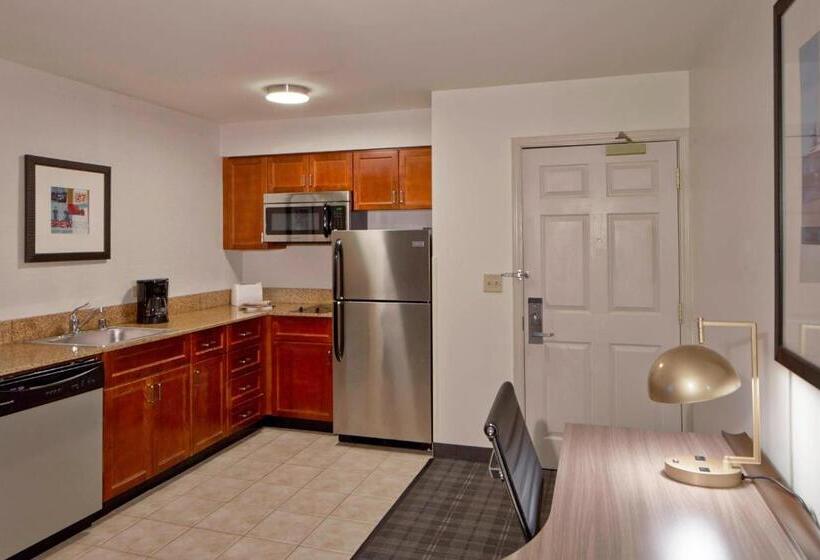 Люкс Кровать Кинг, Residence Inn Milwaukee Downtown